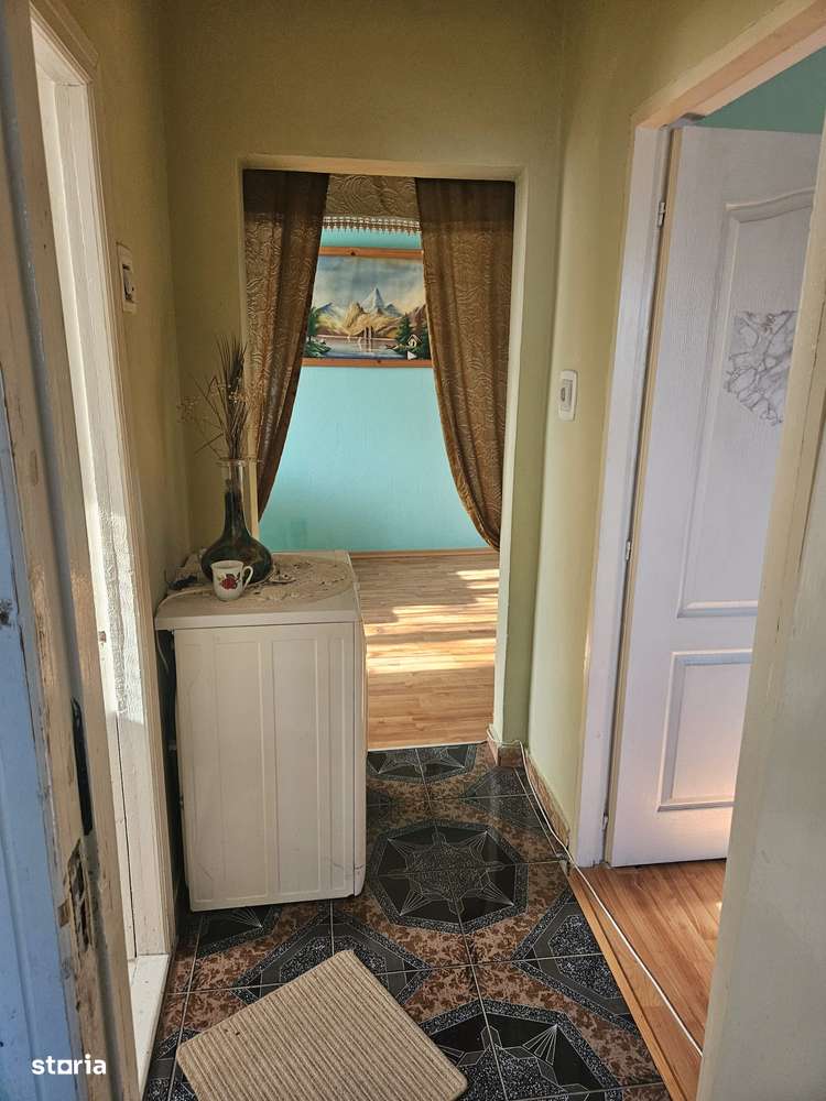 Apartament 3 camere zona Primaverii /Scoala 12 , etaj 4 cu sarpanta-6