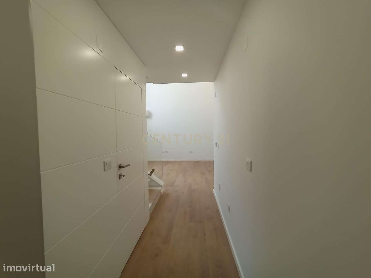 Moradia geminada no centro da Costa da Caparica-27