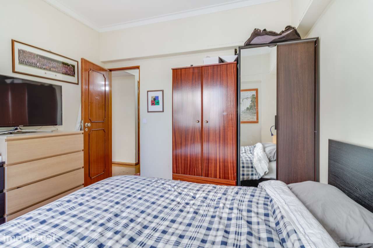 APARTAMENTO T3 | LUGAR DE PARQUEAMENTO | PÓVOA DE SANTO ADRIÃO-10