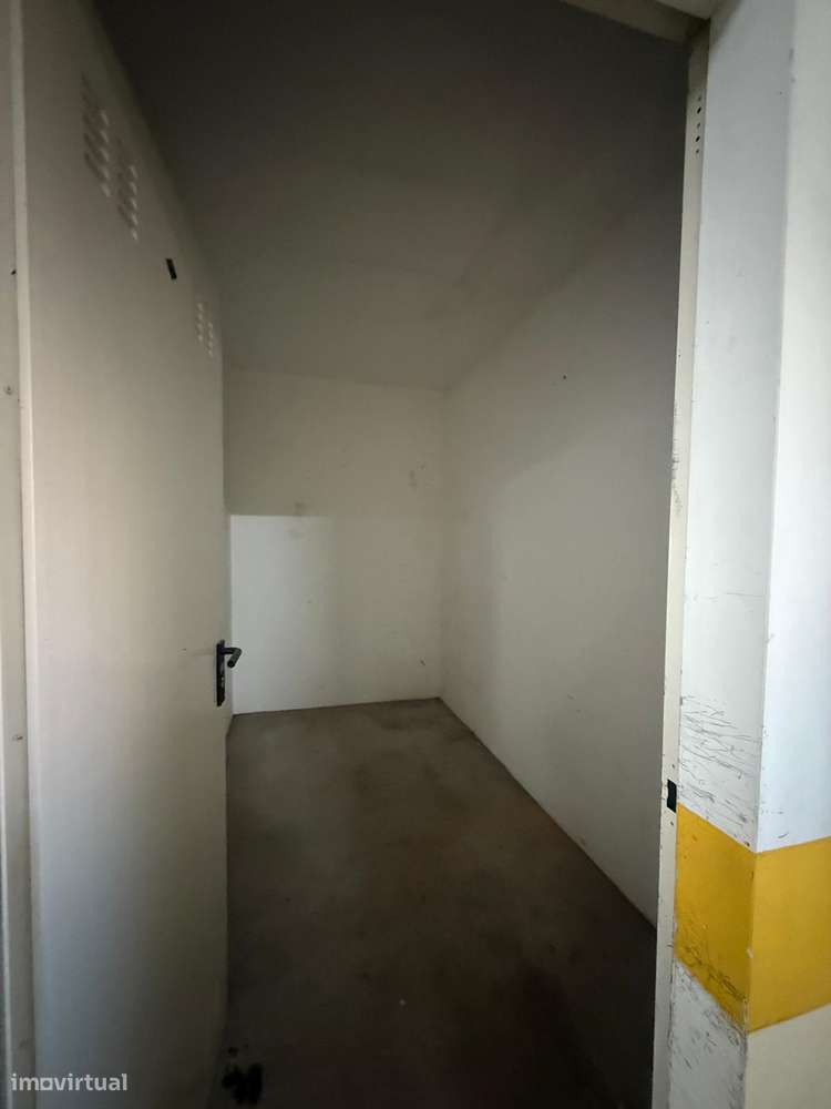 Garagem  Venda em Vale de Santarém,Santarém-8