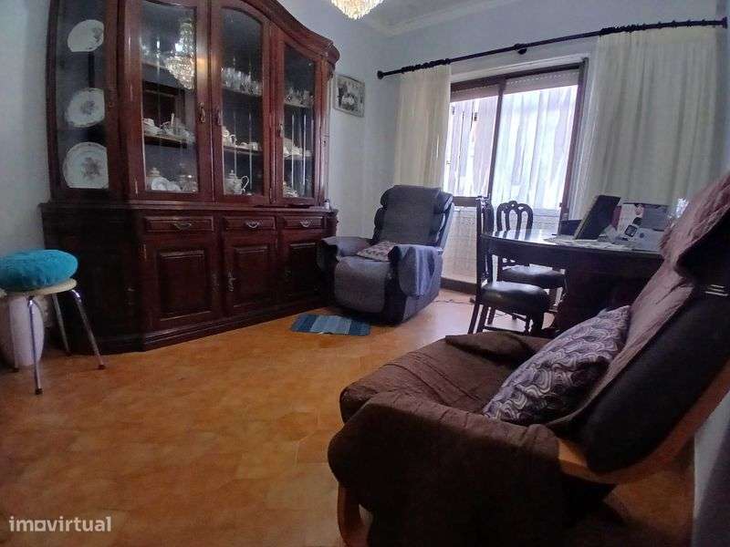 T2 em Mercês - Mem MArtins - Grande imagem: 4/11