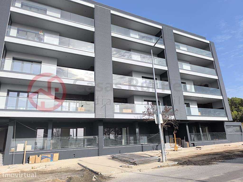 Apartamento T3 com Varanda e Garagem Box, no Sobralinho, Vila Franc... - Grande imagem: 4/42