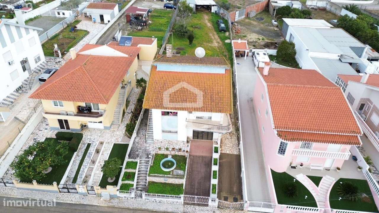 Moradia T3 com Garagem e Lote de 1110 m² – São Julião do Tojal, Loures-18