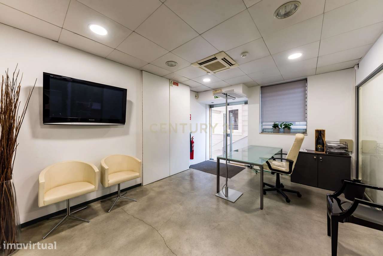 ESCRITÓRIO/ESPAÇO COMERCIAL R/C | ENTRADA INDEPENDENTE | GARAGEM | QUI - Grande imagem: 5/19
