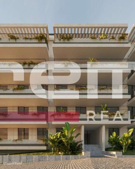 Penthouse T4 de Luxo na 1ª Linha de Mar – Vistas Panorâmicas Rio e Mar-5