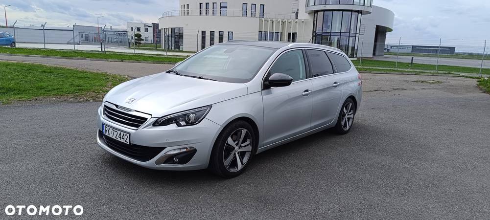 Peugeot 308 - 1