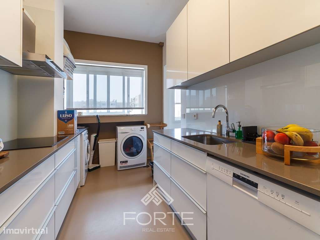 Apartamento T3 Duplex no centro de Espinho-12