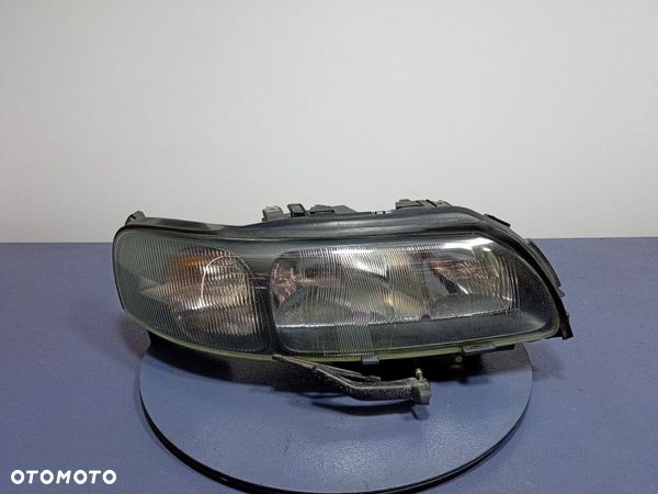 VOLVO S80 V70 II REFLEKTOR PRAWY LAMPA PRAWA EU 8693548 - 1