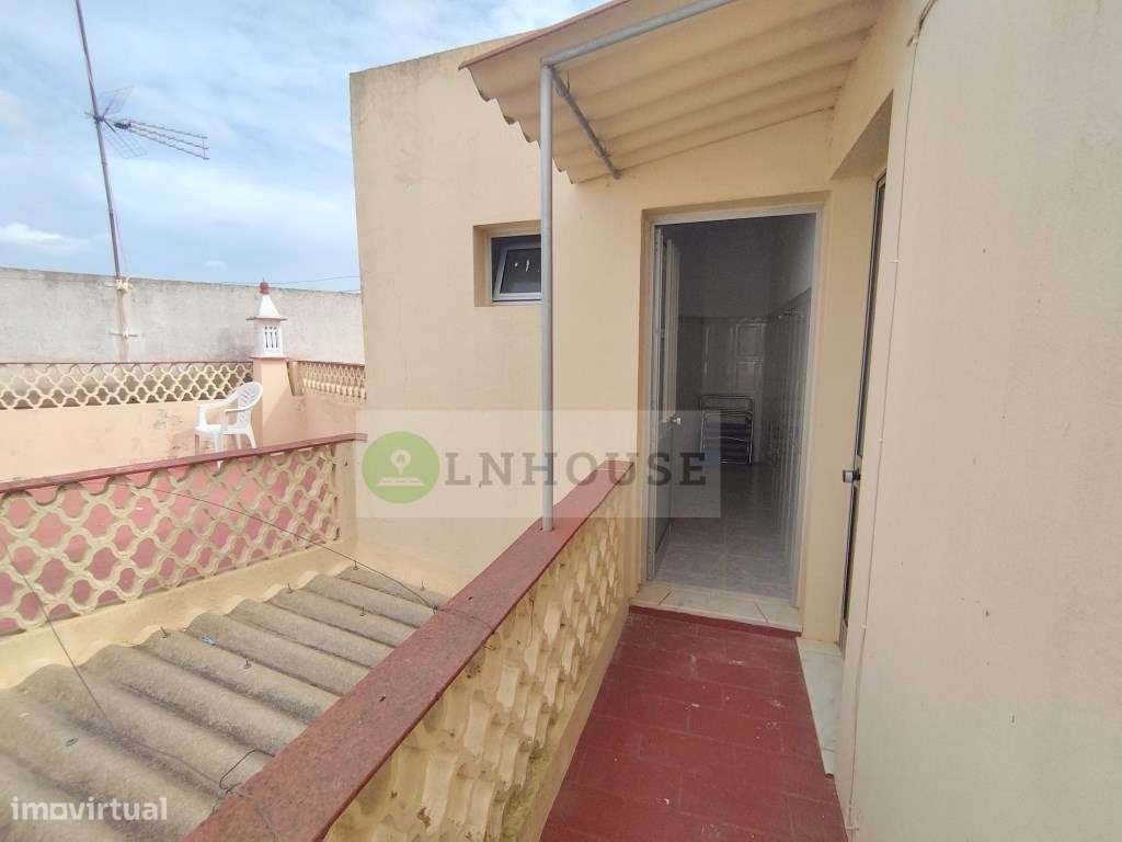 Moradia T2+2 com quintal e terraço, Azinhal-19