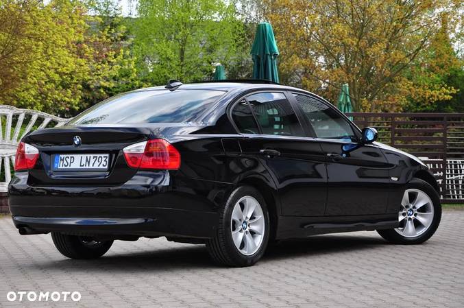 BMW Seria 3 320d Efficient Dynamic Edition - 12