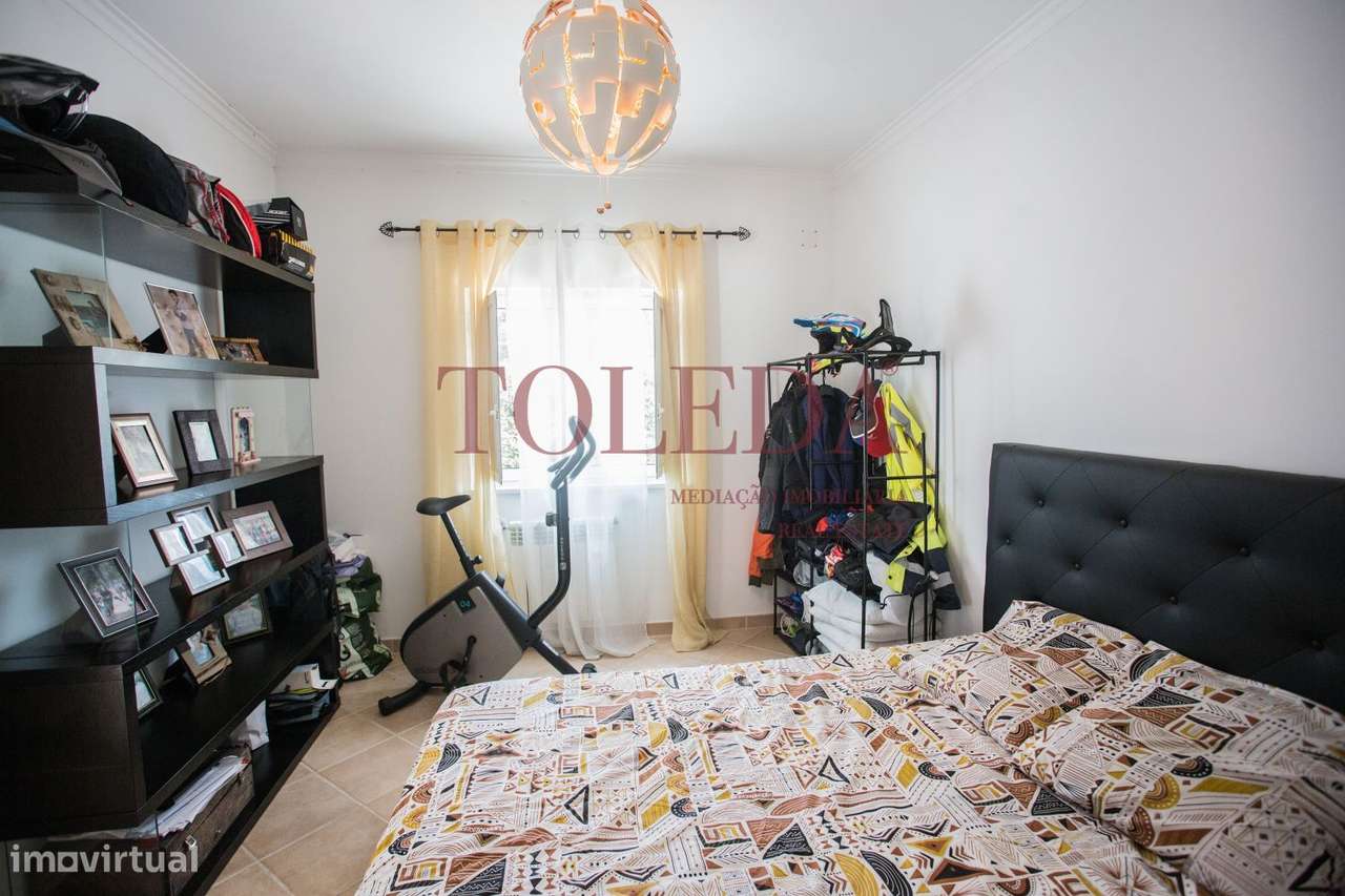 Moradia Isolada T4 em Azeitão com Piscina, Garagem e Churrasqueira-47