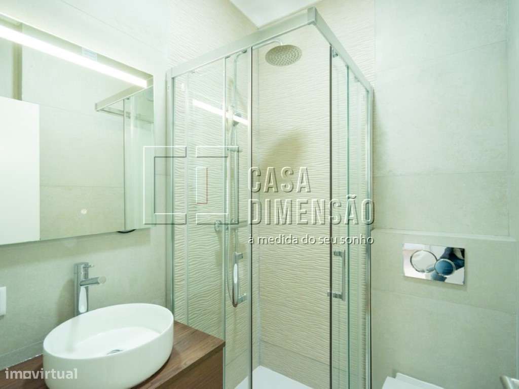 Apartamento de tipologia T3 com varanda, mobilado e equipado em Ben...-20