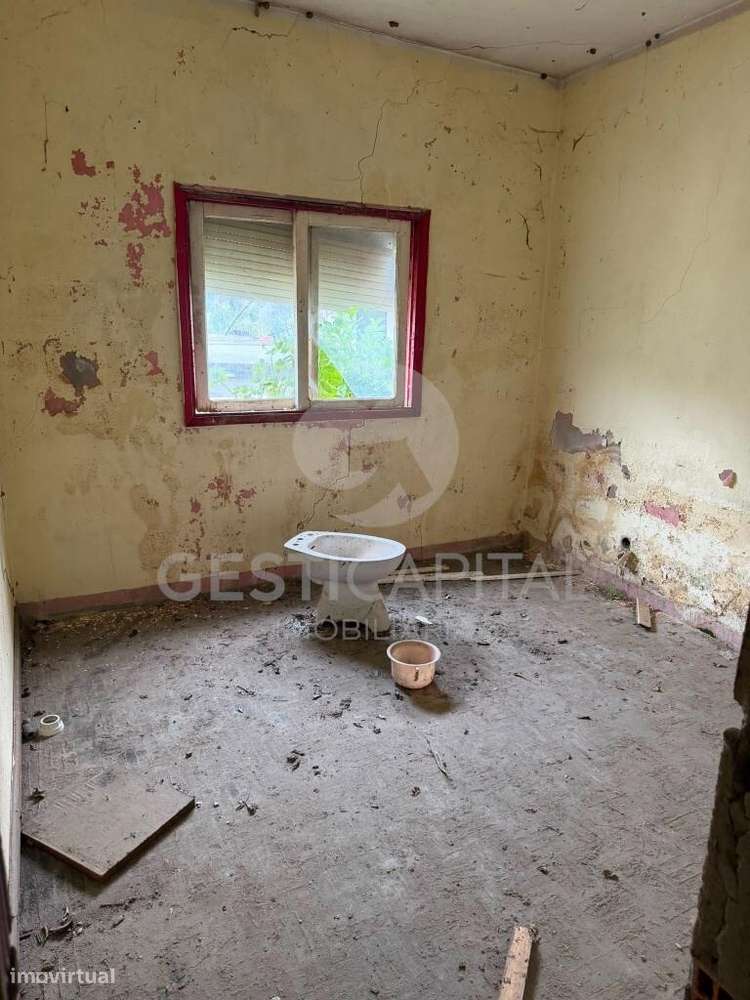 Moradia para recuperar com vista Douro em Ancede, Baião-13