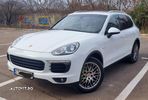 Porsche Cayenne Hybrid 3.0 L S E - 2