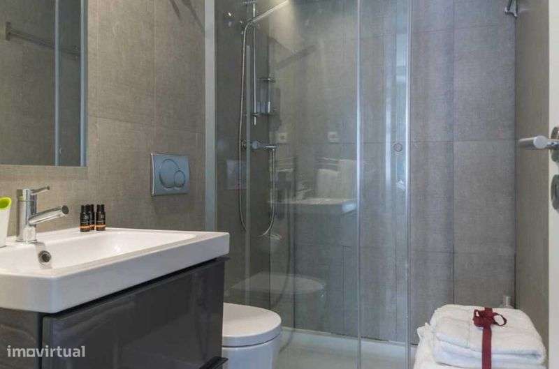 Arrendamento de estúdio t0 na Rua de Cedofeita, 318 - Grande imagem: 4/4