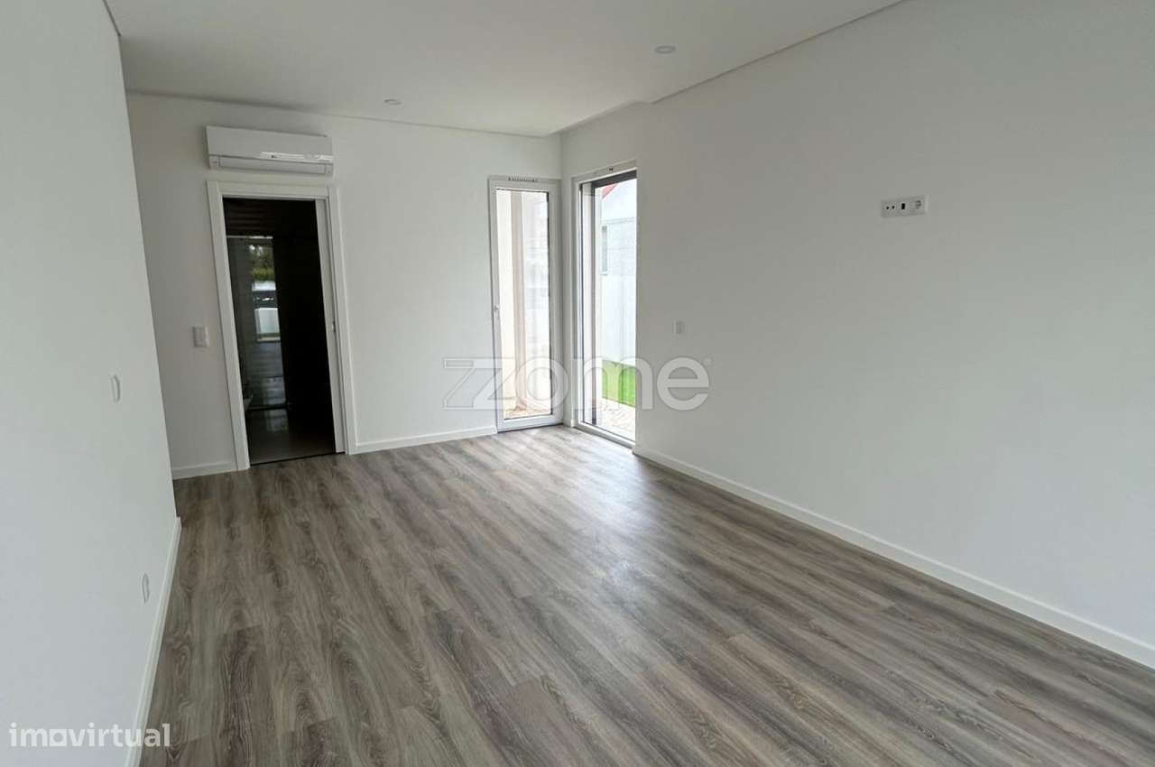 Moradia T4 Térrea em lote de 527m2 - Azeitão-15