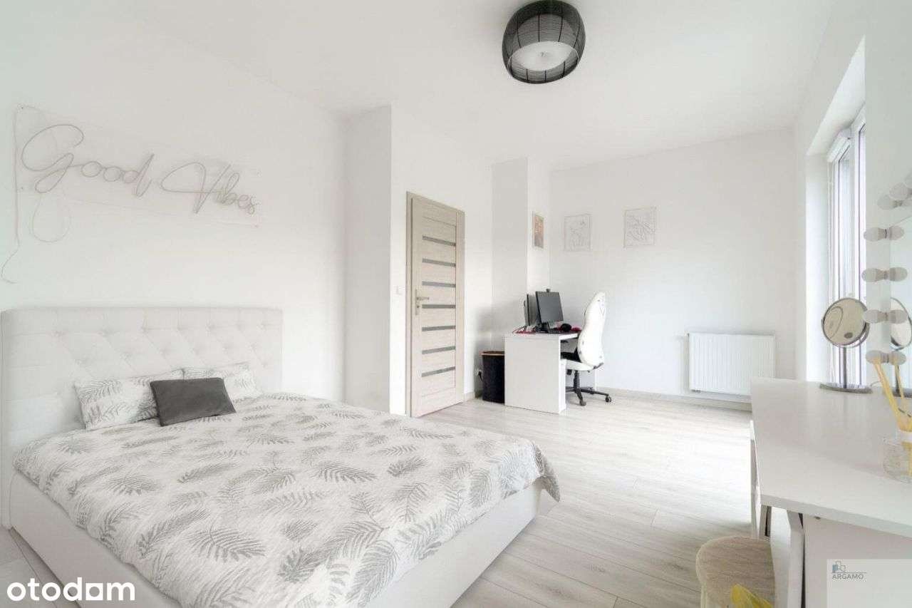 Przestronny, środkowy segment w spokojnej lokaliza-11