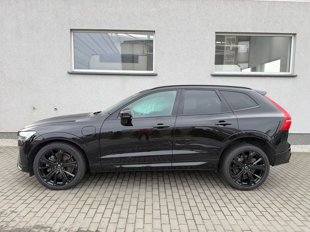 Volvo XC60 II T8 AWD Ultra Black Edition 2024