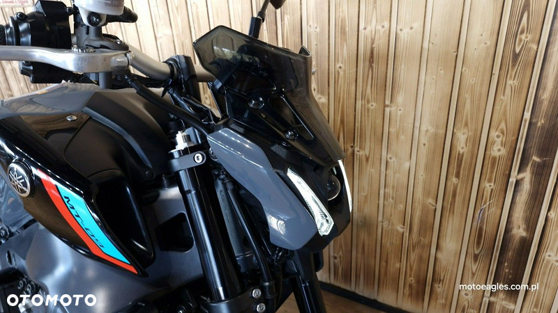 Yamaha MT - 6