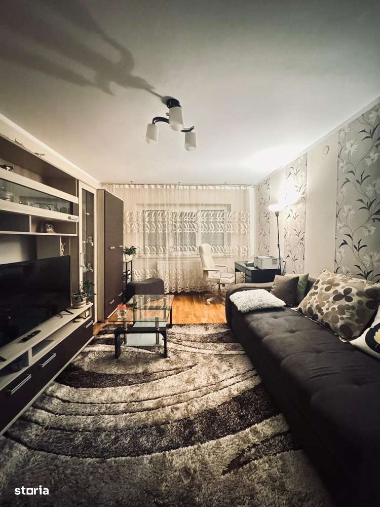 AV667 Apartament 3 camere, decomandat, etaj 2, 68mp, zona Lunei-7