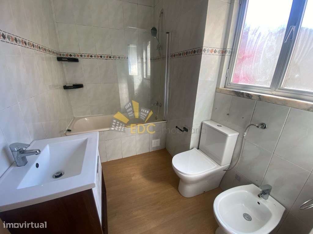 Apartamento T4 com Grande Potencial e Ótima Localização | Localizad...-28