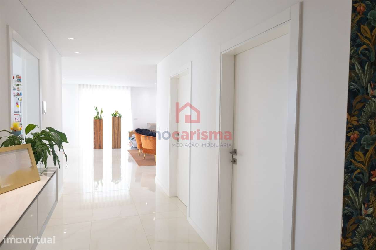Moradia de Luxo T3 em Mancelos, Amarante-21