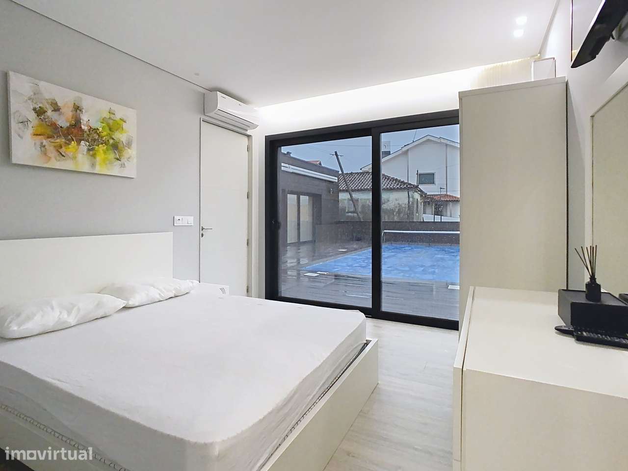 Moradia individual T3 com piscina em Fafe-8