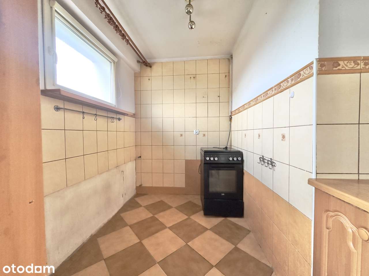 Do remontu mieszkanie w centrum. 2 pokoje. 3 pietro - Pełny obrazek: 4/6