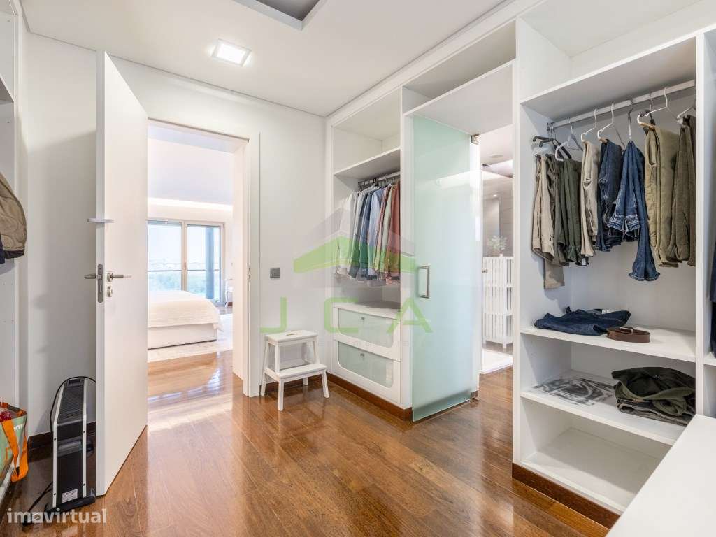 Moradia V4 isolada a 3min de Leiria-40