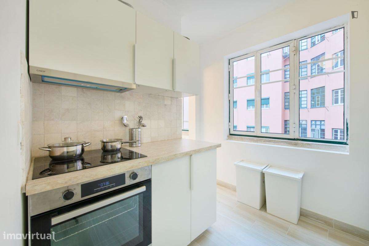 Quarto - localizado em Alameda Lisbon - Grande imagem: 5/10