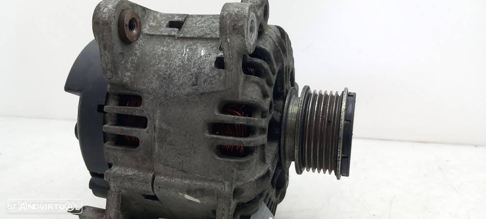 Alternador Audi A3 (8P1) - 1