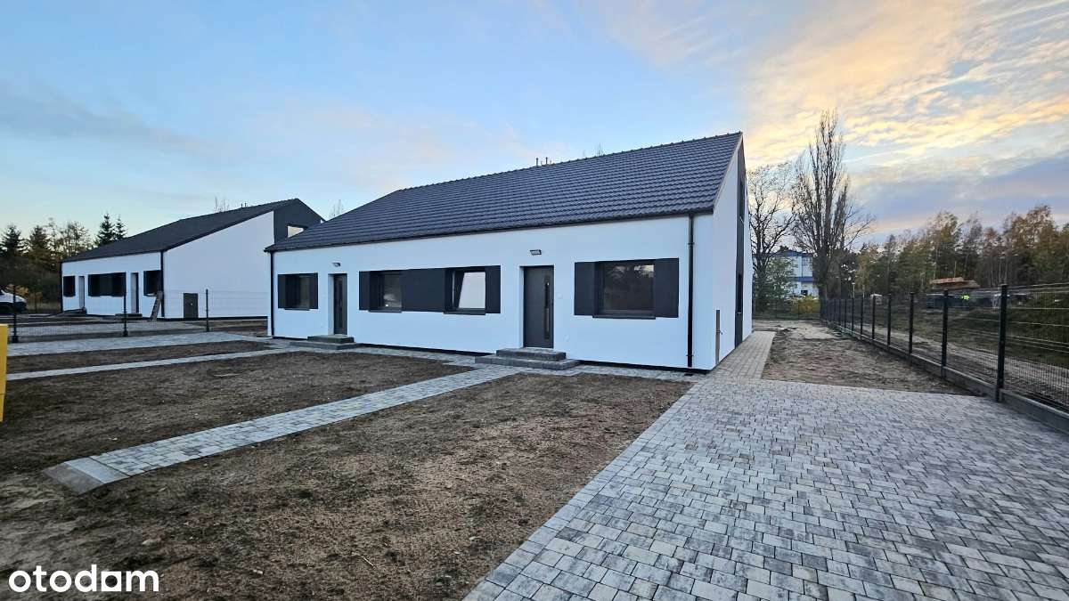 Funkcjonalny dom w zabudowie dwulokalowej, kameralne osiedle-4