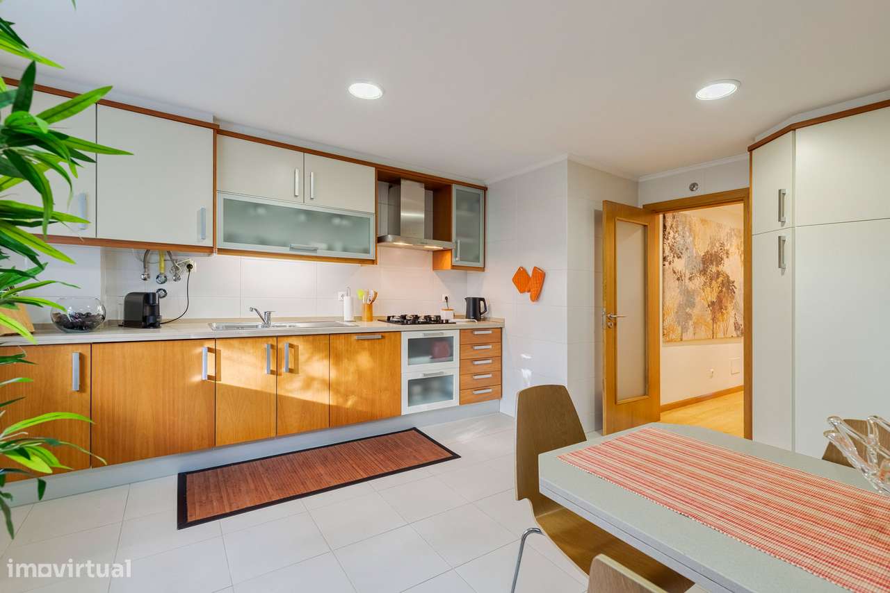 CARNAXIDE - Apartamento T2 no Condomínio Alto da Vila - Grande imagem: 4/34