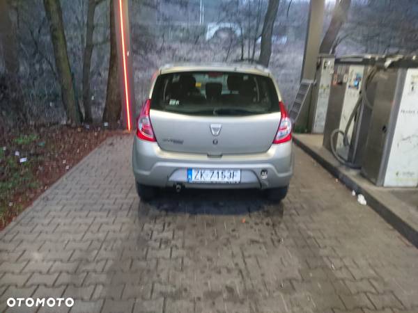 Dacia Sandero 1.6 Laureate - 4