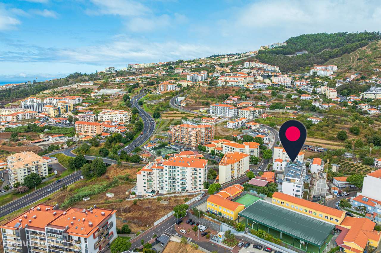 Apartamento T3 Penthouse com Vista Mar e Cidade no Caniço-52