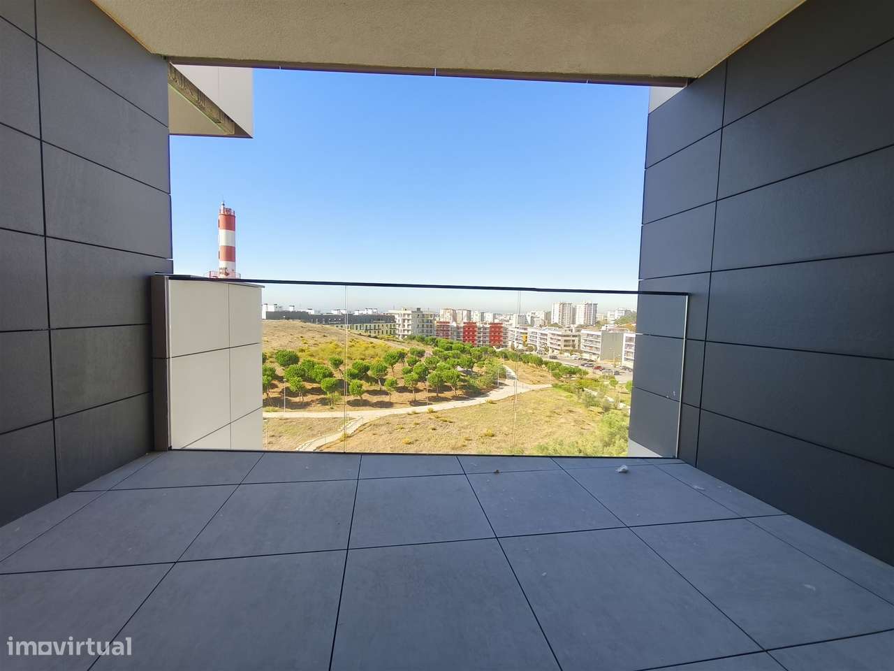 Penthouse T5 com varandas, 2 Garagens Box e Arrecadação, em Empreendim-22