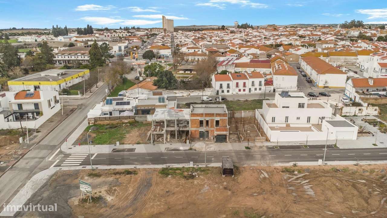 Moradia T3 Térrea "Chave-na-mão" com Design Único – Urbanização Horta - Grande imagem: 5/34