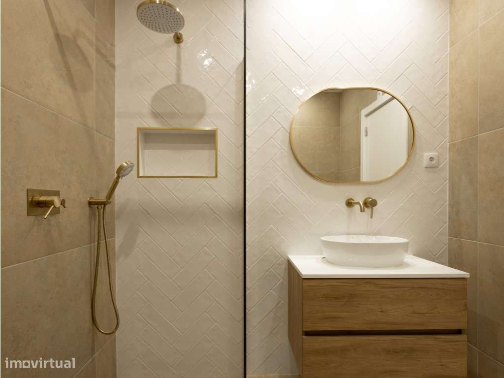 Apartamento T2 na Marginal - Primeira Linha, Figueira da Foz - Tota...-13