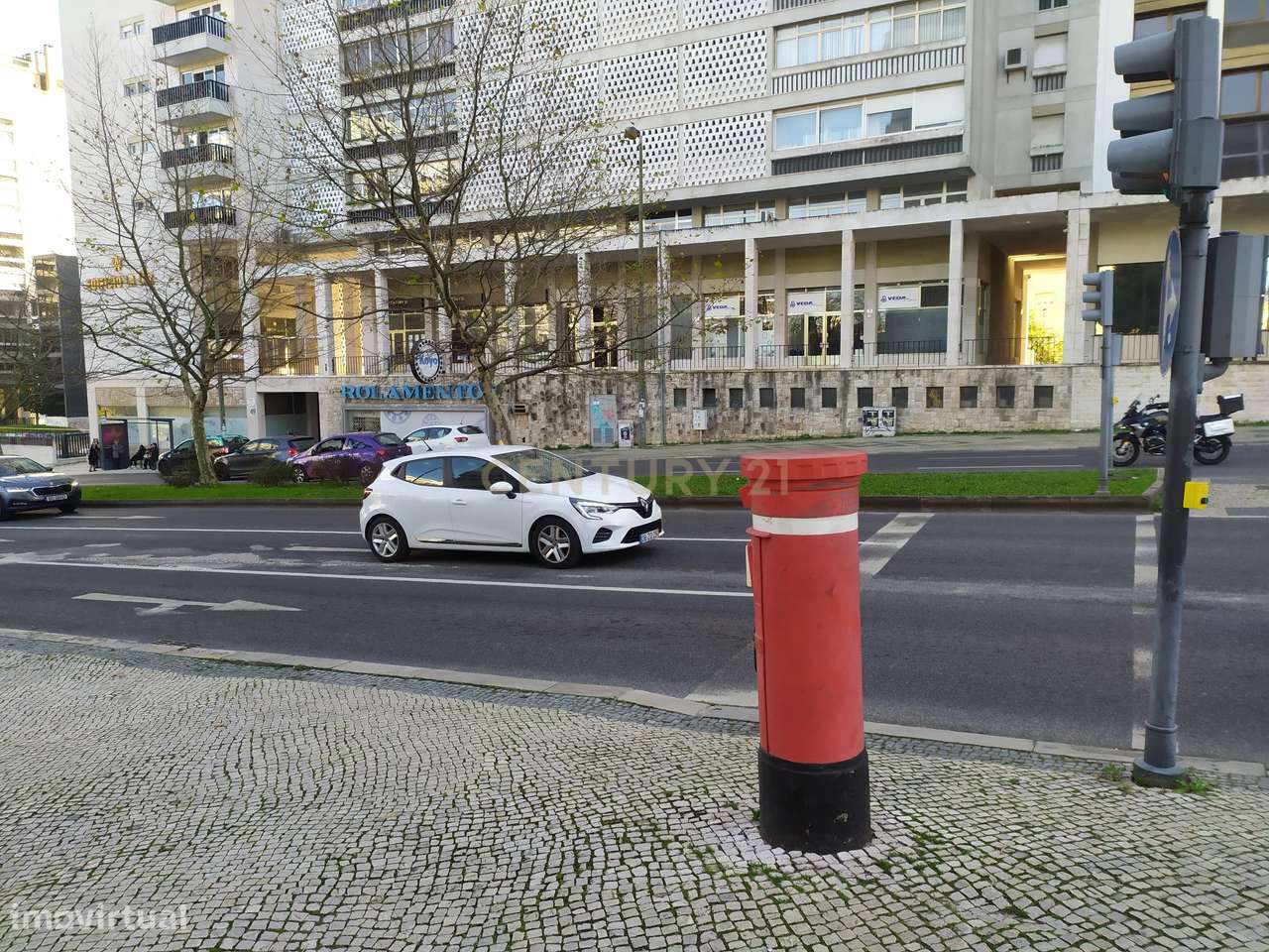 Loja Espaçosa em Lisboa com 280m² e 4 Casas de Banho - Grande imagem: 3/34