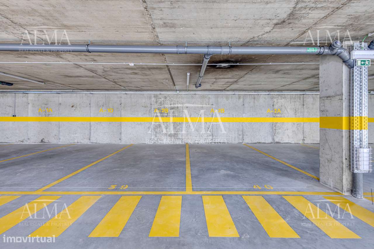 Apartamento T4 novo  na Senhora do Porto-29