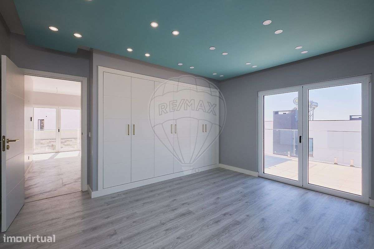 Moradia T4 para venda-25