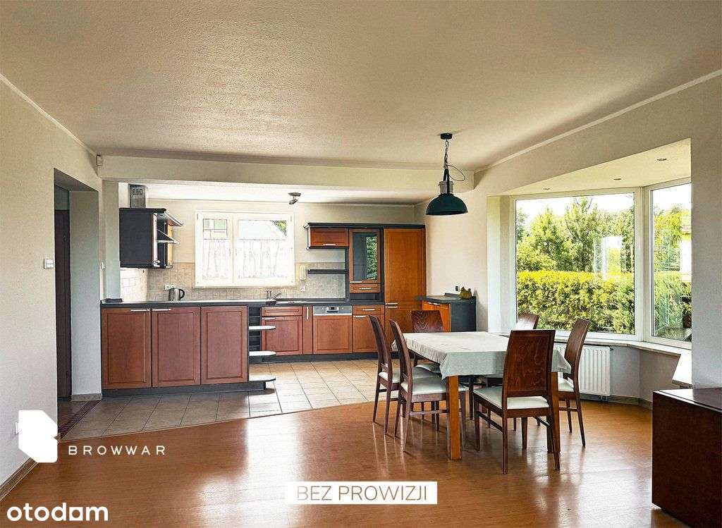 Komfortowy dom z zadbanym ogrodem-9