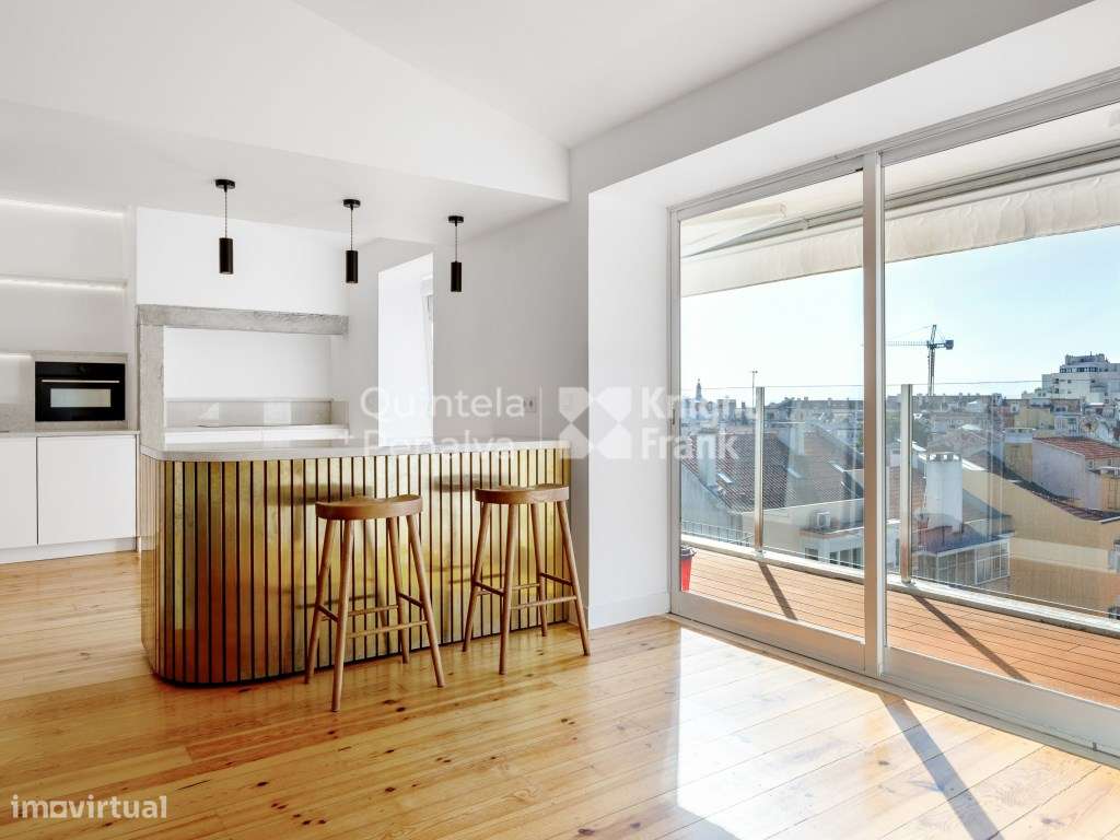 Apartamento T2+1 para arrendar, sem móveis em Campo Ourique - Grande imagem: 4/24