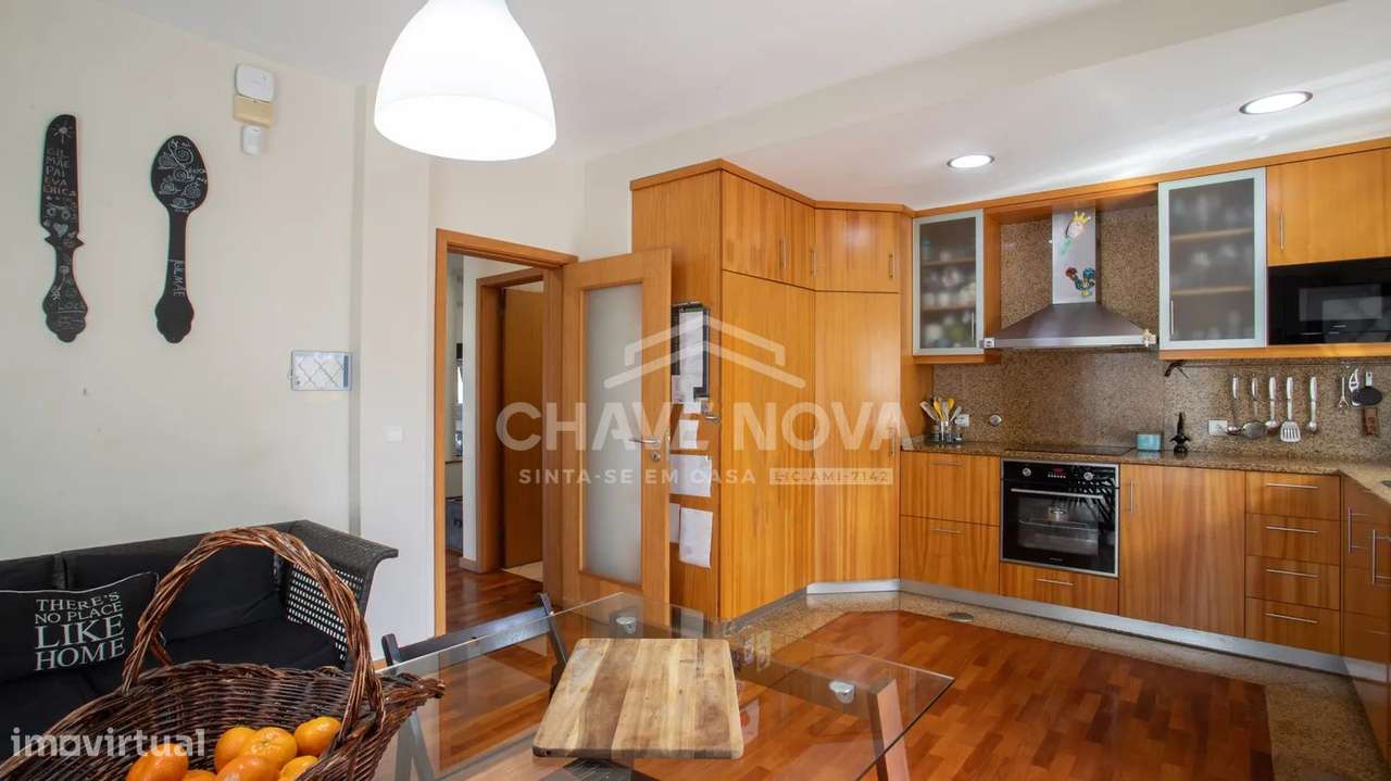 Moradia V3 de quatro frentes - Perosinho-5