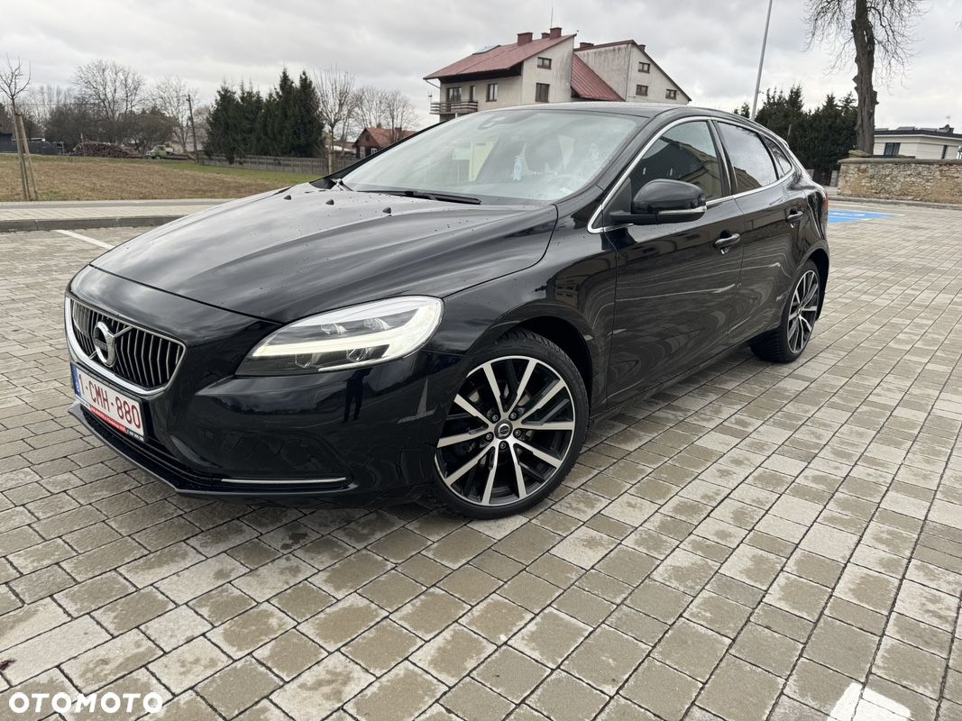 Volvo V40 T2 Inscription - 1