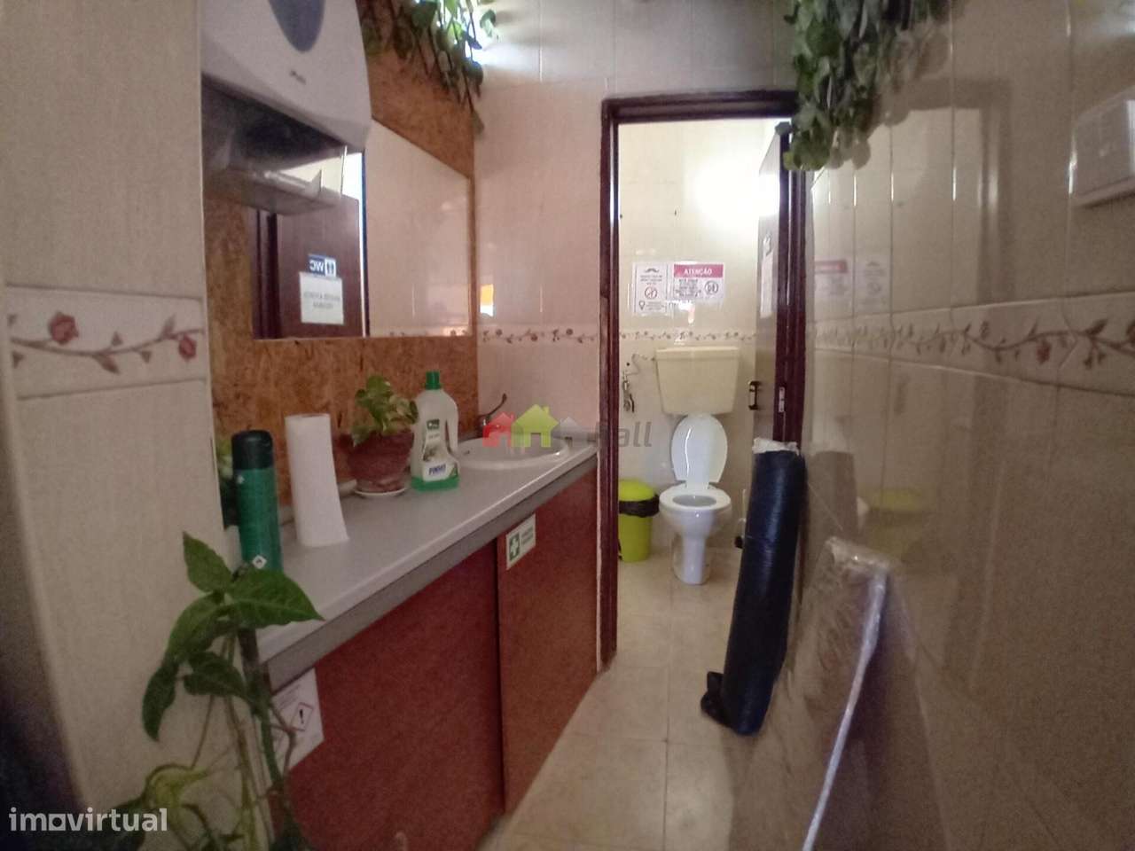 Moradia independente com comércio, habitação e logradouro, em Setúbal - Grande imagem: 4/10