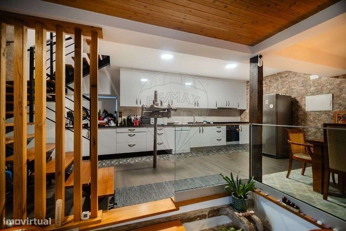 Moradia T5 para venda-30