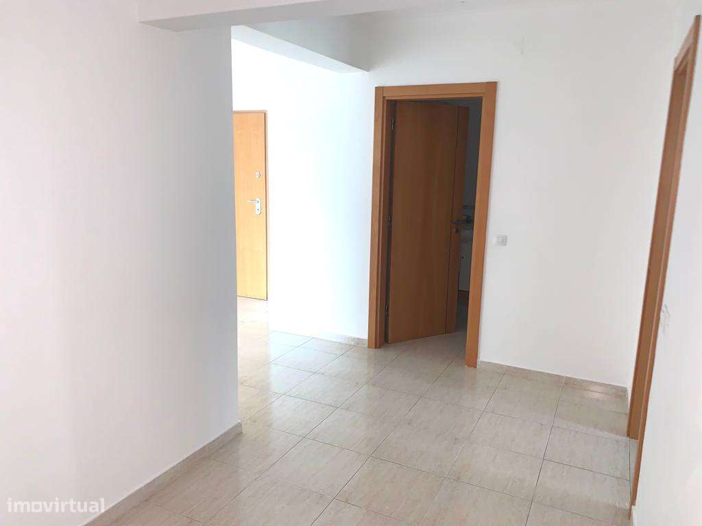 ARRENDADO ATÉ JANEIRO 2026  Apartamento T2-9