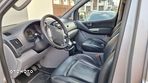 Hyundai H-1 2.5 CRDi Travel Premium - 4