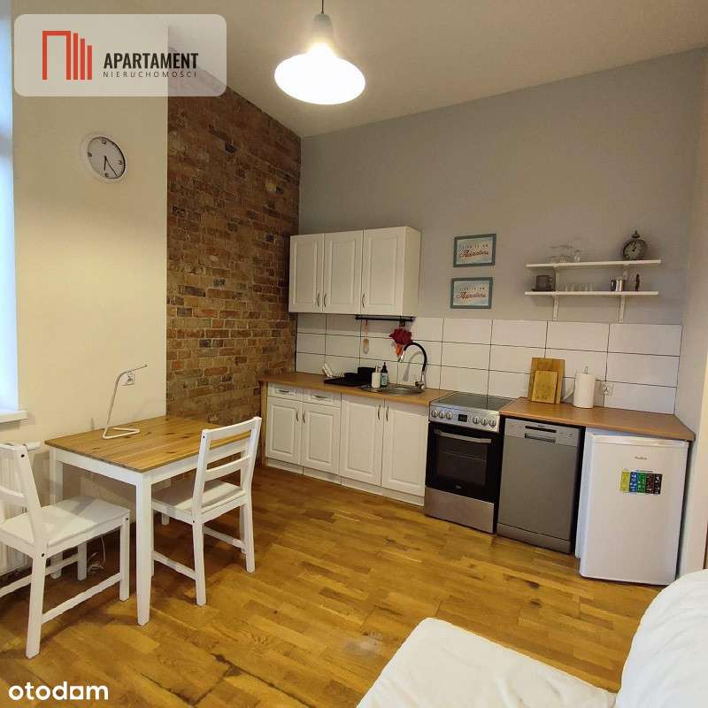 Urokliwa kawalerka w śródmieściu. Pierwsze piętro. - Pełny obrazek: 4/12